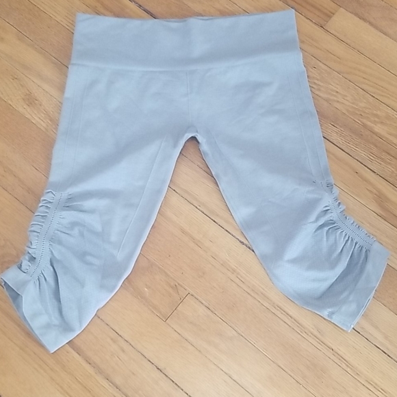 lululemon athletica Pants - Lululemon size 10 scrunch legging